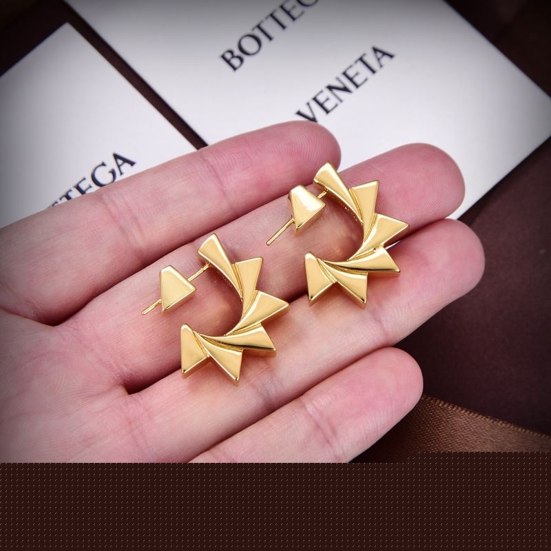 Bo*te*ga venenta earrings